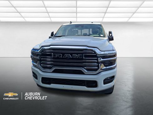 Used 2026 RAM 2500 Laramie AWD/4WD image 5