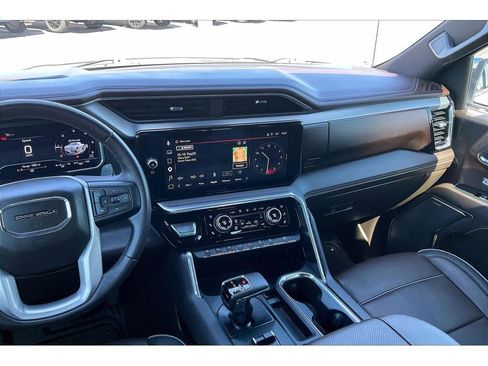 Used 2023 GMC Sierra 1500 Denali AWD/4WD image 7