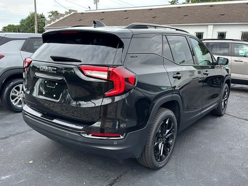 Used 2022 GMC Terrain SLT w/ Tech Package AWD/4WD image 6