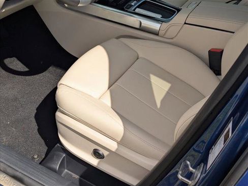 New 2026 Mercedes-Benz GLB 250 image 4