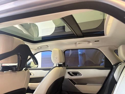 Used 2020 Land Rover Range Rover Velar S AWD/4WD image 17