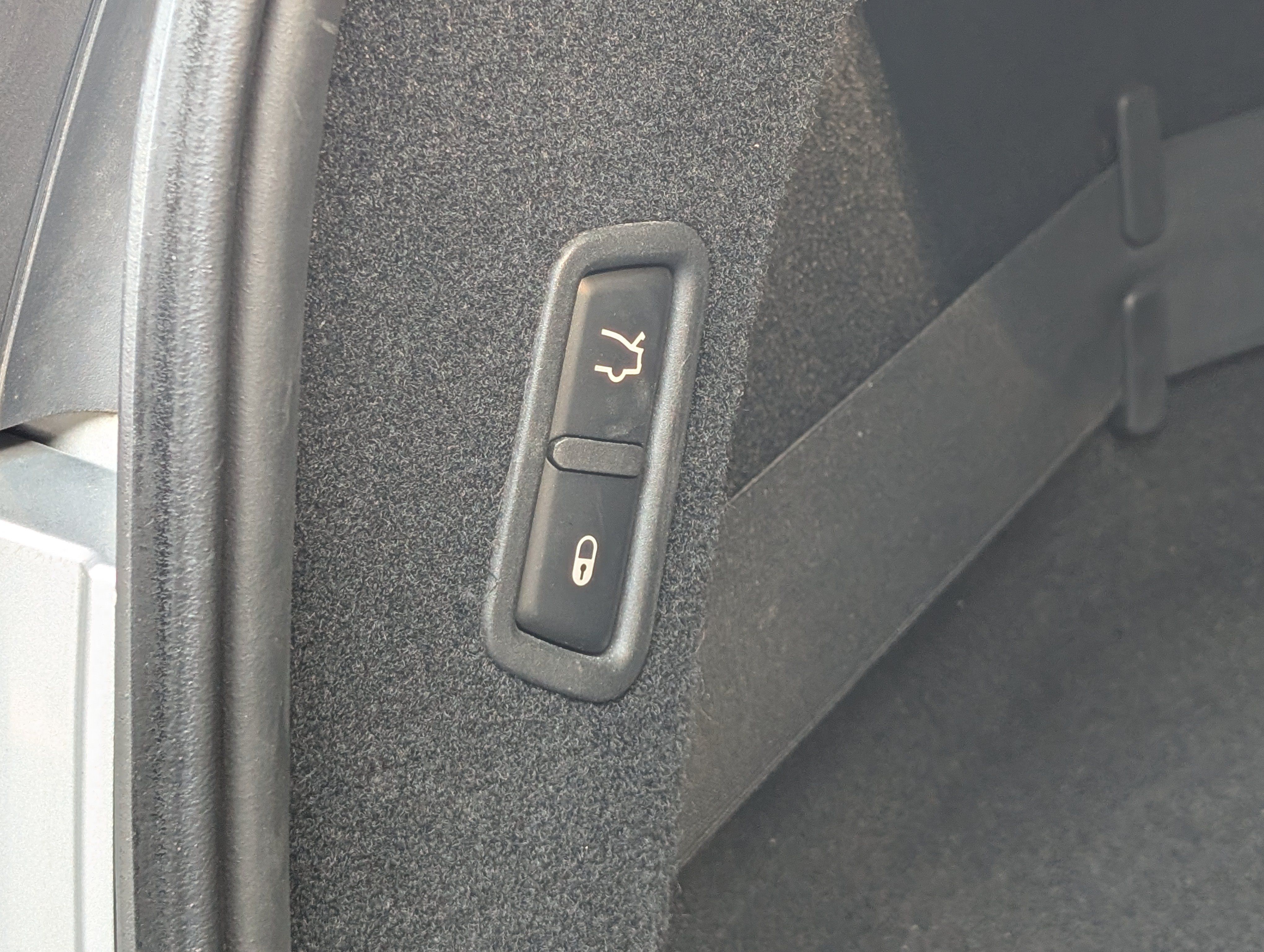 Used 2017 Maserati Levante S AWD/4WD image 21