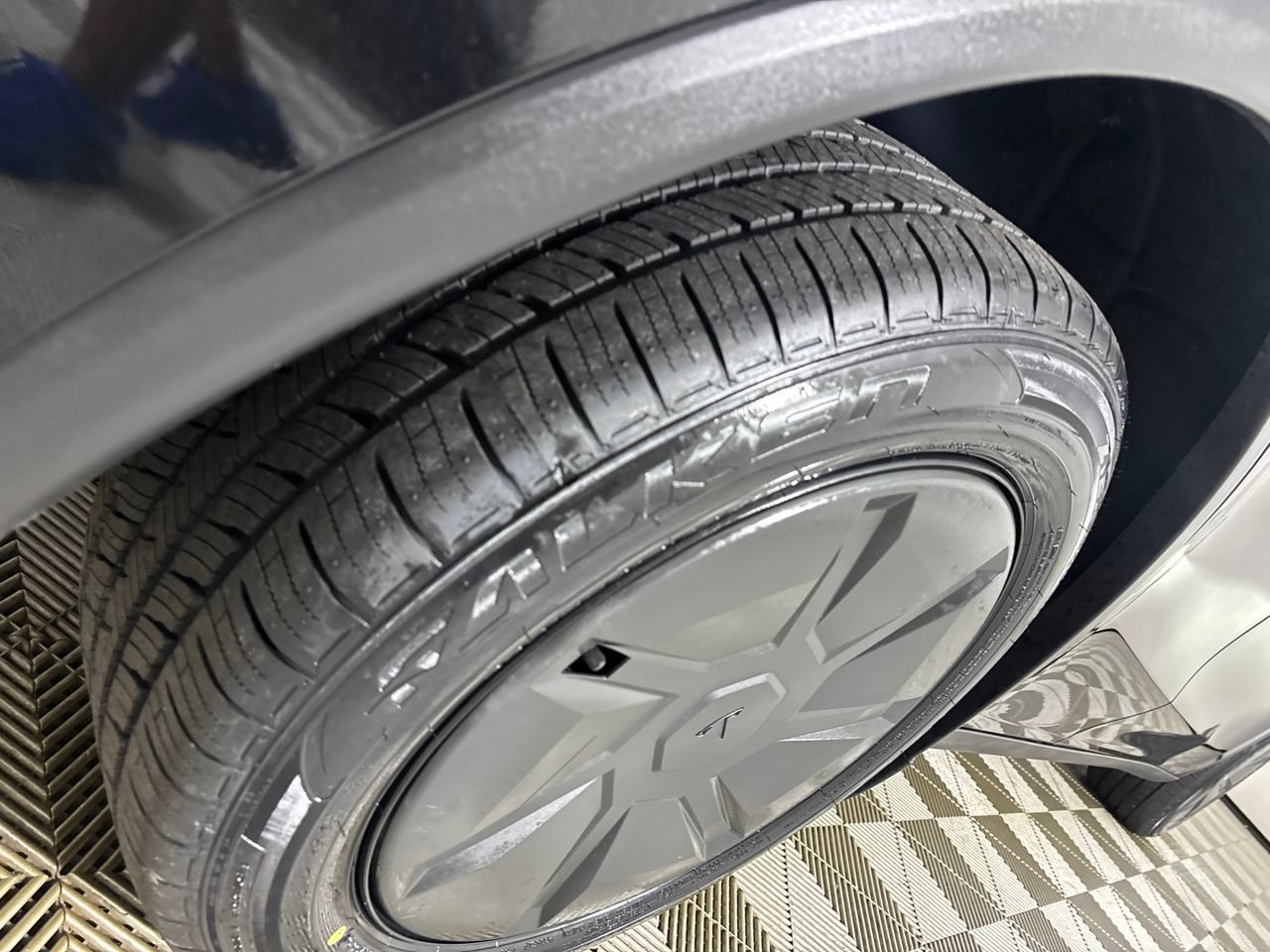 Used 2026 Tesla Model Y 2WD image 25