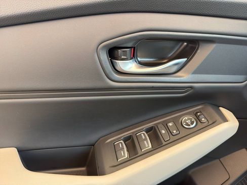 Used 2024 Honda Accord EX image 11