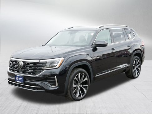 Certified 2024 Volkswagen Atlas SEL Premium R-Line image 3