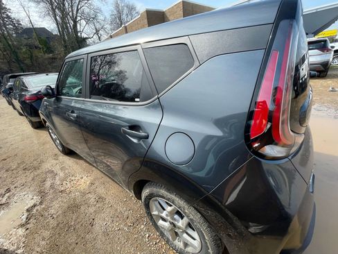 Used 2025 Kia Soul LX w/ LX Technology Package image 5