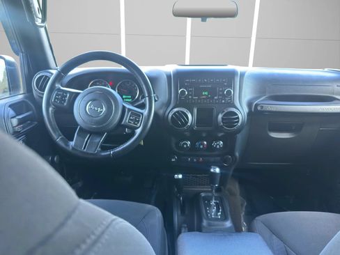 Used 2018 Jeep Wrangler Sport w/ Connectivity Group AWD/4WD image 17