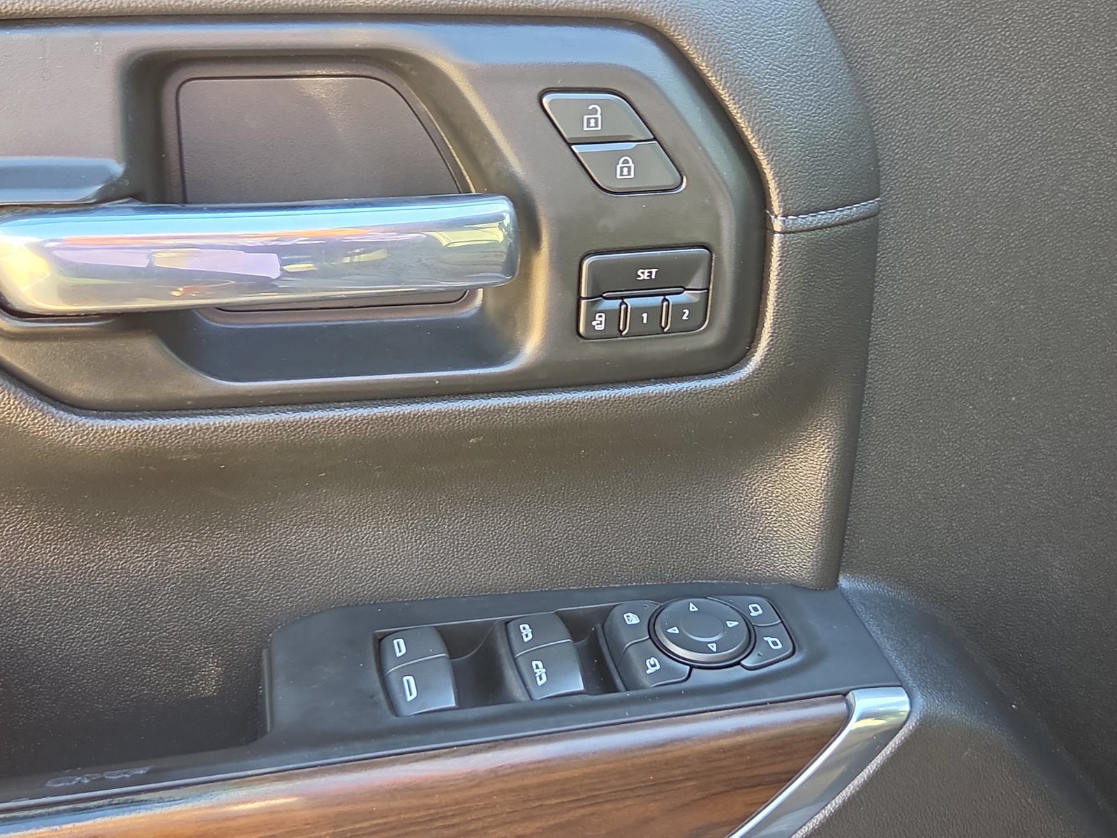 Used 2022 GMC Sierra 1500 SLT AWD/4WD image 22