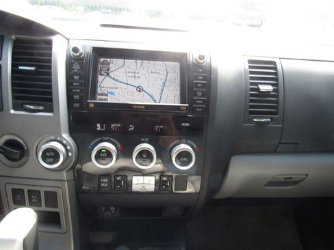 Used 2011 Toyota Sequoia Limited AWD/4WD image 30