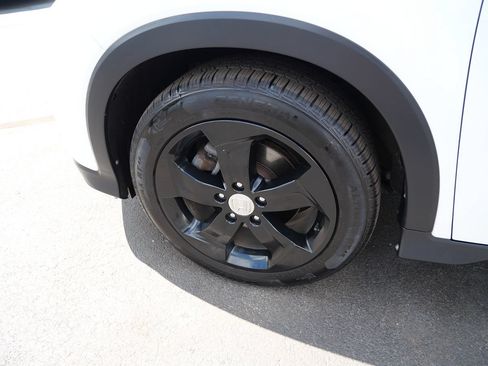 Used 2018 Honda HR-V LX image 28