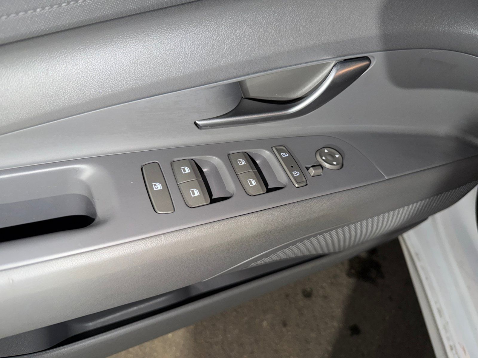 Used 2021 Hyundai Elantra SEL FWD image 17
