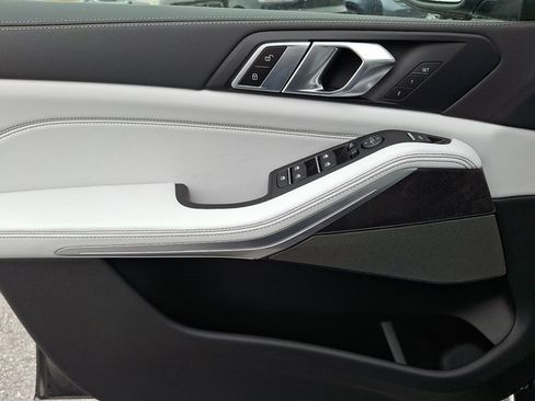 New 2026 BMW X5 xDrive40i w/ Premium Package image 12