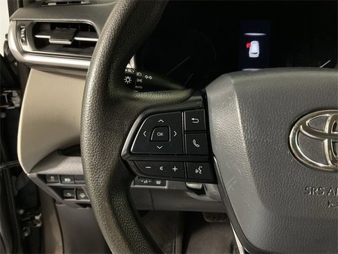 Used 2022 Toyota Sienna LE image 24