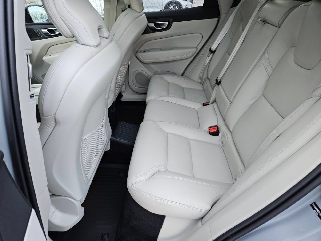 Used 2025 Volvo XC60 T8 Ultra w/ Protection Package Premier AWD/4WD image 14