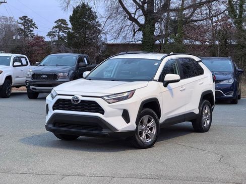 Used 2022 Toyota RAV4 XLE image 34