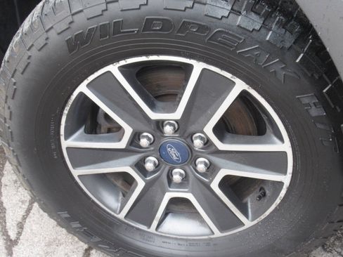 Used 2015 Ford F150 Lariat AWD/4WD image 4