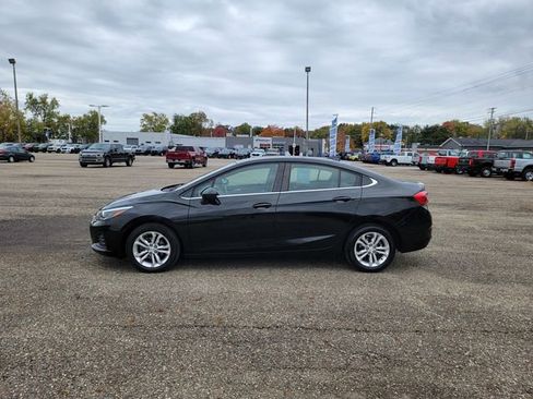 Used 2019 Chevrolet Cruze LT image 9