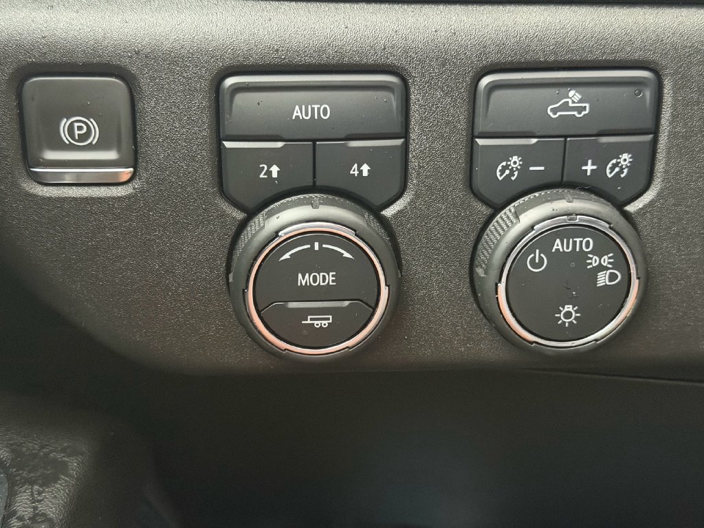 Certified 2024 Chevrolet Silverado 1500 LT AWD/4WD image 30