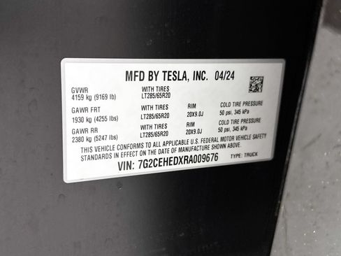 Used 2024 Tesla Cybertruck AWD Crew Cab image 41