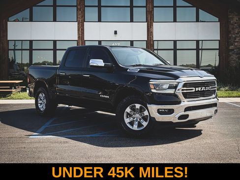 Used 2022 RAM 1500 Laramie AWD/4WD image 1