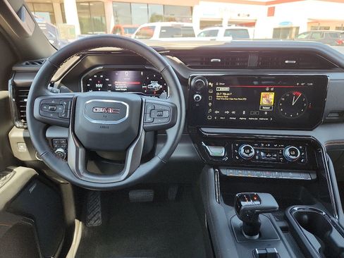 Used 2025 GMC Sierra 1500 AT4 w/ AT4 Premium Package AWD/4WD image 12