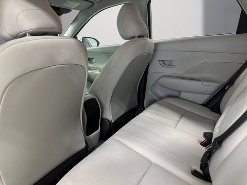 Certified 2025 Hyundai Kona SE FWD image 16
