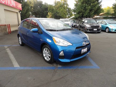 Used 2012 Toyota Prius C Four image 2