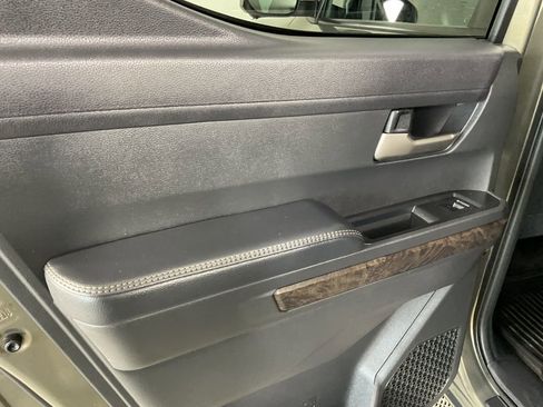 Used 2025 Toyota Tacoma Limited image 20