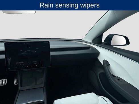 Used 2025 Tesla Model 3 Performance image 23