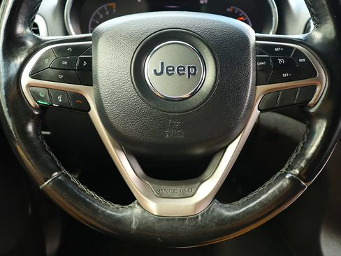 Used 2020 Jeep Grand Cherokee Altitude RWD image 40