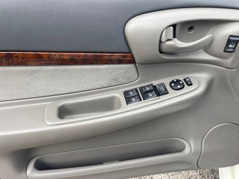 Used 2002 Chevrolet Impala LS w/ Preferred Equipment Group image 10
