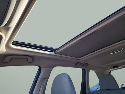 Used 2022 Subaru Forester Premium image 23