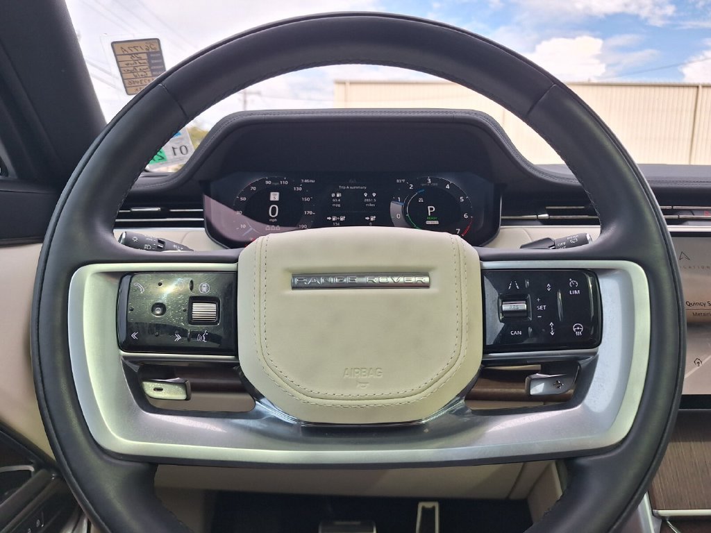 Used 2025 Land Rover Range Rover SE AWD/4WD image 15