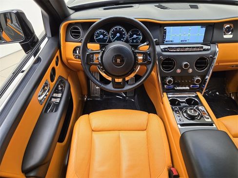 Certified 2022 Rolls-Royce Cullinan w/ Dark Exterior Package image 23