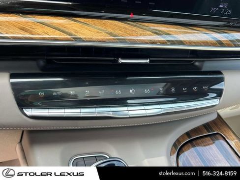 Used 2023 Cadillac Escalade ESV Sport Platinum AWD/4WD image 38