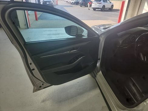 Used 2024 MAZDA MAZDA3 s FWD image 6