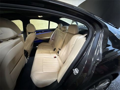 Used 2018 BMW 540i xDrive image 24