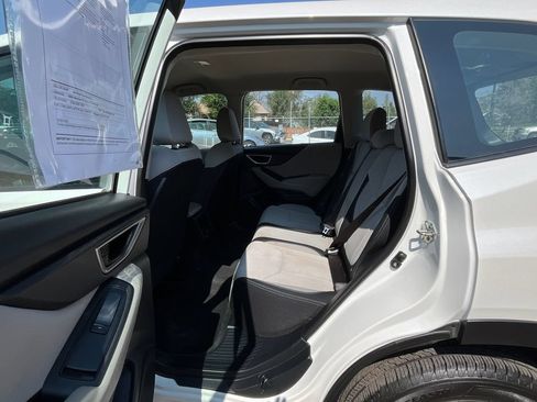 Used 2022 Subaru Forester AWD/4WD image 18