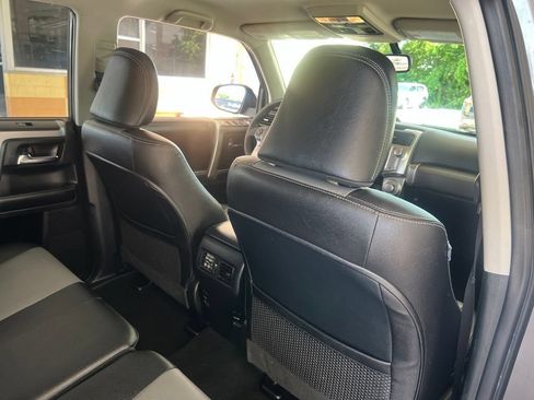 Used 2018 Toyota 4Runner SR5 Premium AWD/4WD image 14