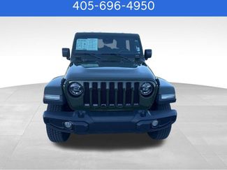 Used 2022 Jeep Wrangler Unlimited Sahara video 2