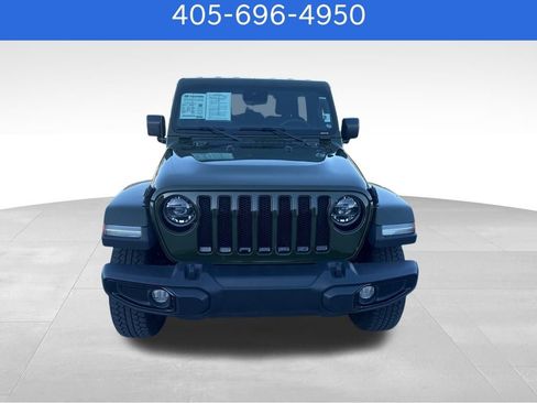Used 2022 Jeep Wrangler Unlimited Sahara image 2