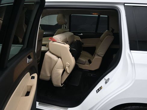 Used 2018 Mercedes-Benz GLS 450 4MATIC image 44