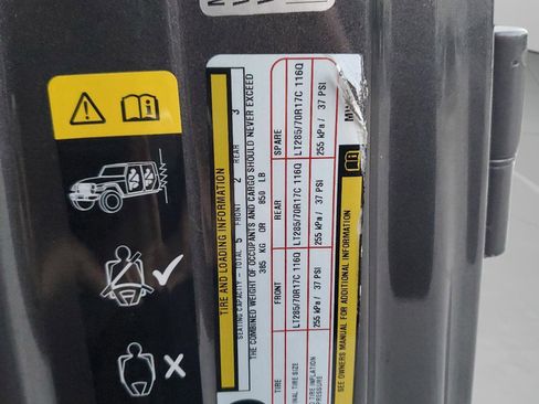 Certified 2021 Jeep Wrangler Unlimited Rubicon image 33