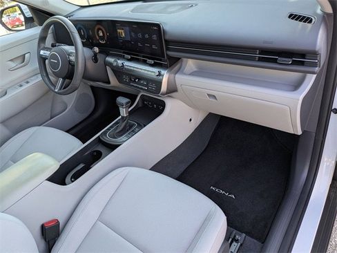 Certified 2025 Hyundai Kona SEL image 19