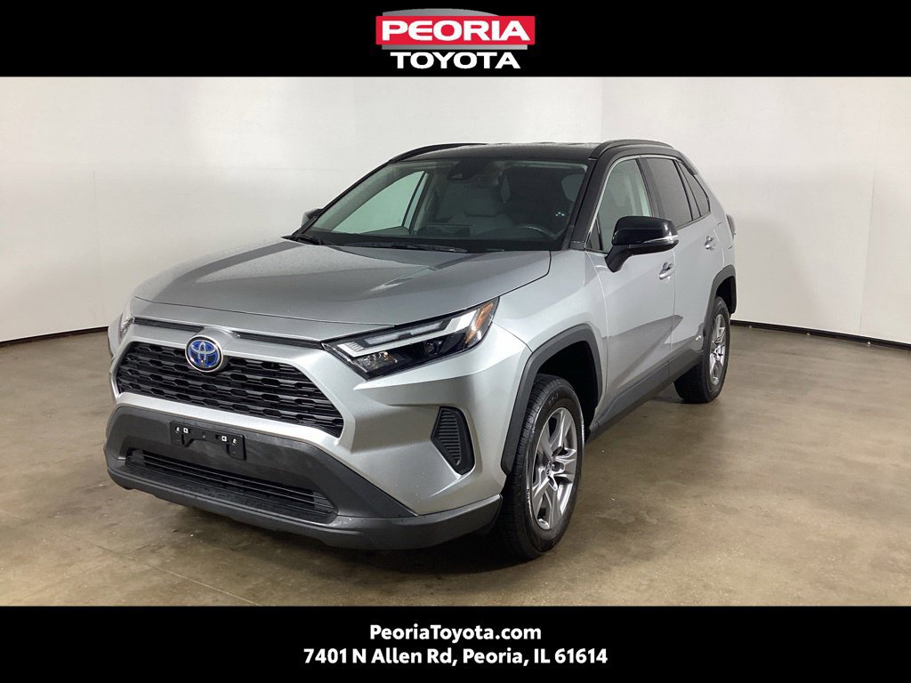 Used 2024 Toyota RAV4 XLE AWD/4WD image 1