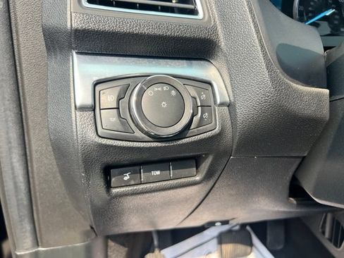 Certified 2018 Ford Explorer Limited w/ Equipment Group 301A AWD/4WD image 9