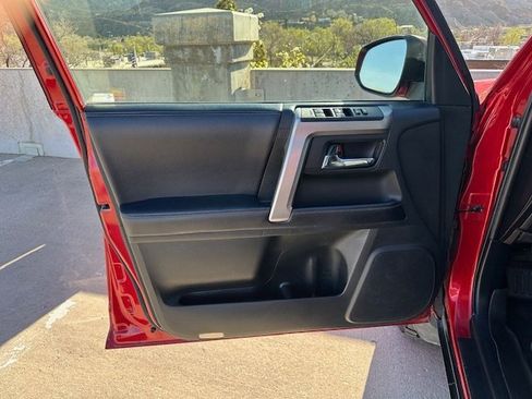 Used 2019 Toyota 4Runner SR5 image 10