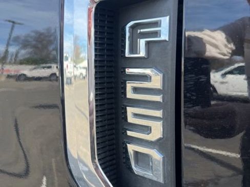 Certified 2017 Ford F250 Platinum w/ Platinum Ultimate Package image 5