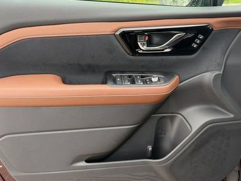 New 2026 Subaru Forester Touring AWD/4WD image 10