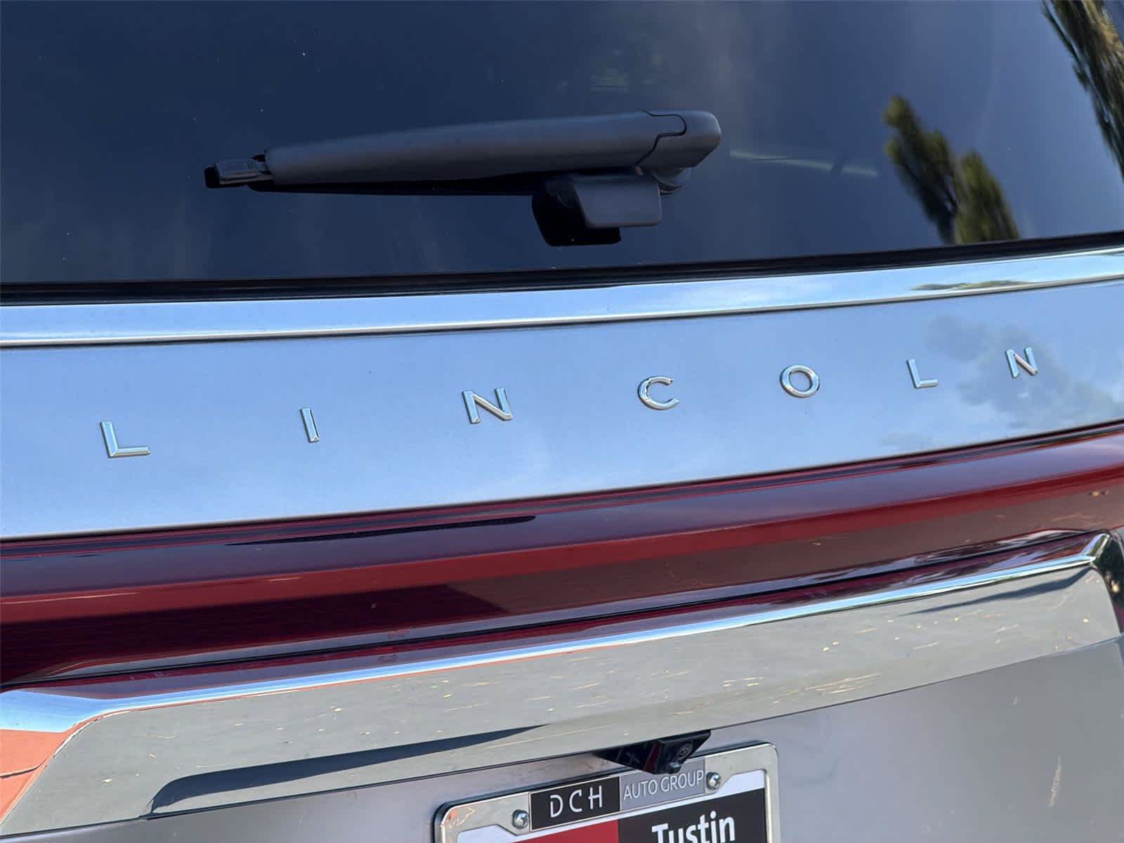 Used 2024 Lincoln Navigator Premiere AWD/4WD image 8